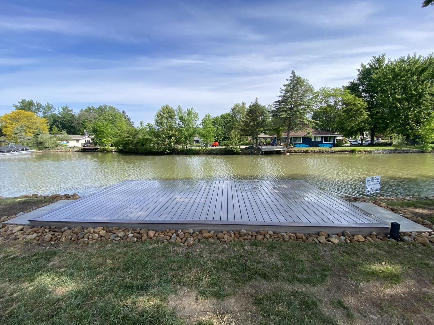 Dock on The Channel - Photo 4